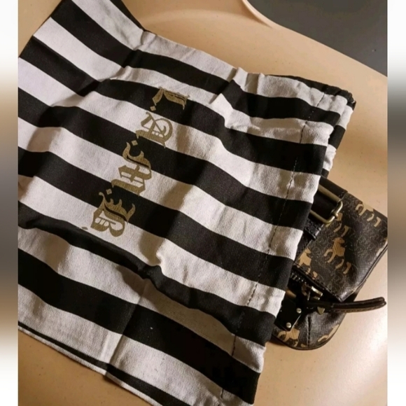 L.A.M.B. Gven Stefanie Black Designer Clutch - Picture 14 of 15